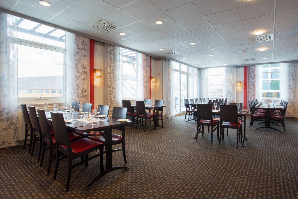 Photo by: Haakon Brox Harstad_restaurant.jpg